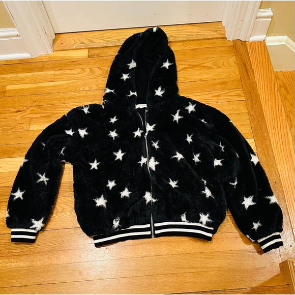 Star Fuzzy Jacket- Nice, stylish and cozy - Picture 3 of 4